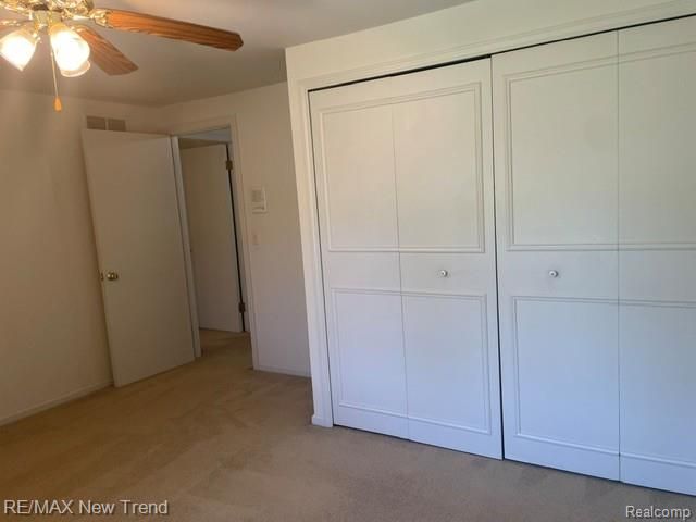 4727 S Knoll Road, West Bloomfield, MI 48323