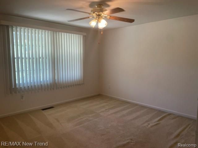 4727 S Knoll Road, West Bloomfield, MI 48323