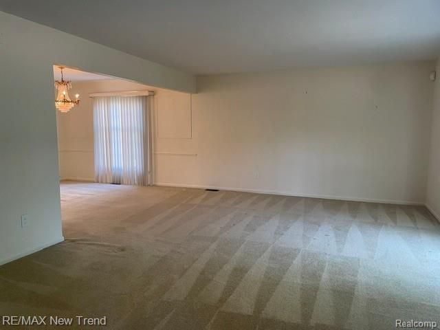 4727 S Knoll Road, West Bloomfield, MI 48323