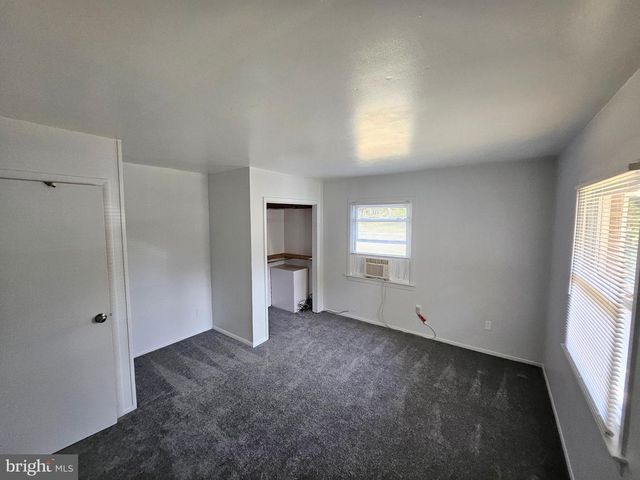 49 BONNIE LN, Willingboro, NJ 08046