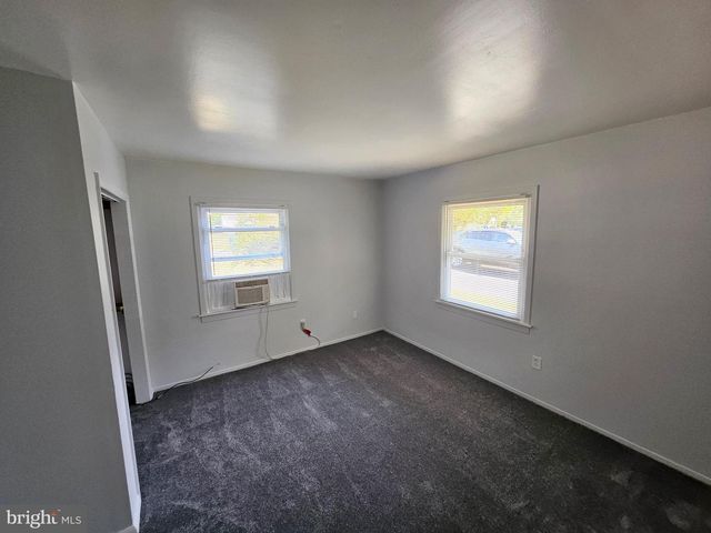 49 BONNIE LN, Willingboro, NJ 08046