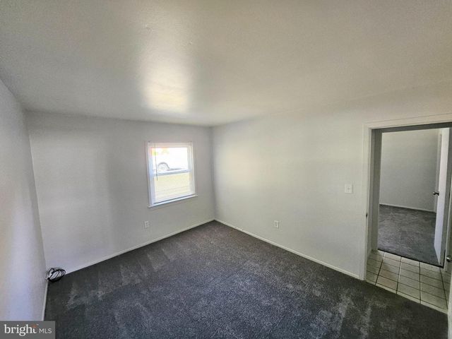 49 BONNIE LN, Willingboro, NJ 08046
