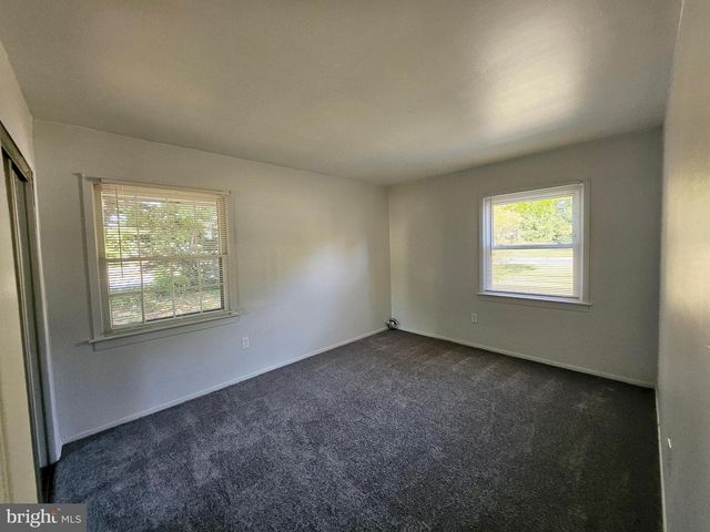 49 BONNIE LN, Willingboro, NJ 08046