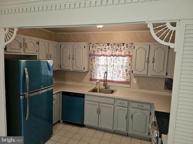 49 BONNIE LN, Willingboro, NJ 08046