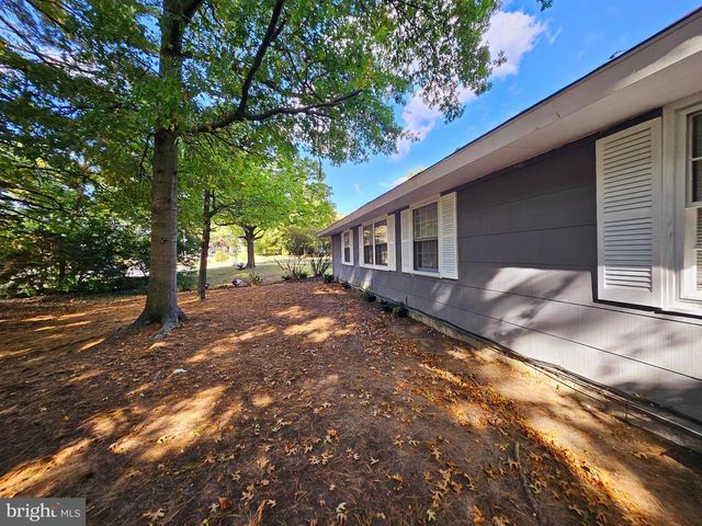 49 BONNIE LN, Willingboro, NJ 08046
