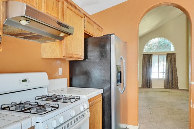 1712 Cattail Dr, Marysville, CA 95901