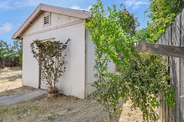 1712 Cattail Dr, Marysville, CA 95901