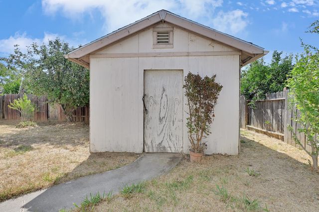 1712 Cattail Dr, Marysville, CA 95901