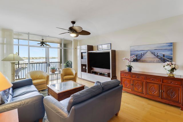 11370 Twelve Oaks Way 416, North Palm Beach, FL 33408