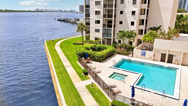 11370 Twelve Oaks Way 416, North Palm Beach, FL 33408