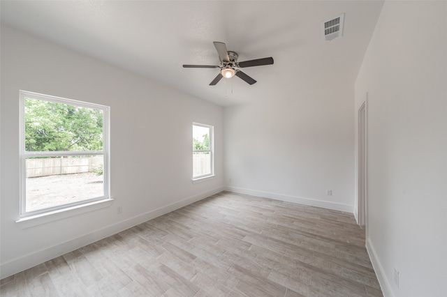 4526 Kolloch Drive, Dallas, TX 75216