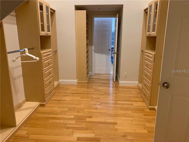 832 BAY STREET NE 1, St Petersburg, FL 33701