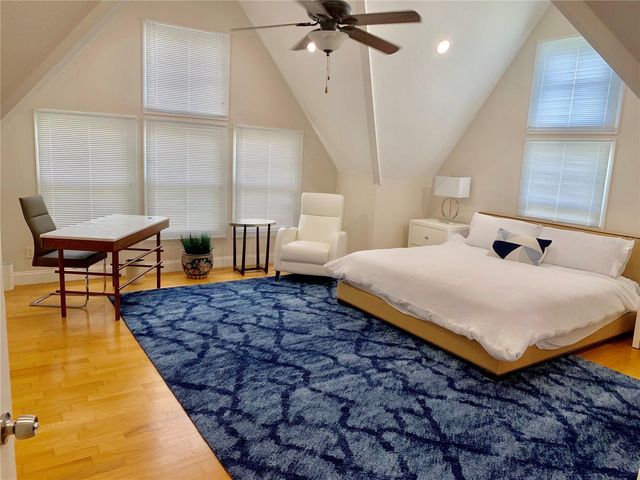 832 BAY STREET NE 1, St Petersburg, FL 33701