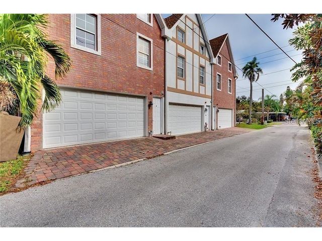 832 BAY STREET NE 1, St Petersburg, FL 33701