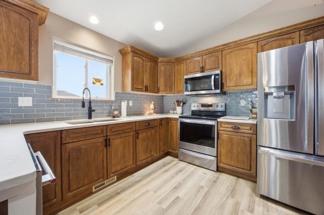 3671 Harrison Street S, Fargo, ND 58104