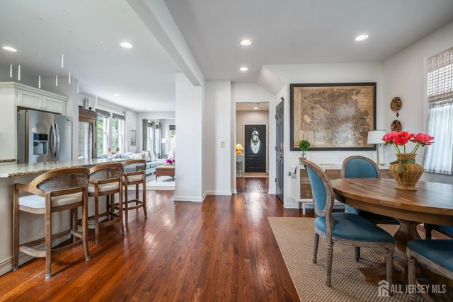 24 Dartmouth Street, Edison, NJ 08837