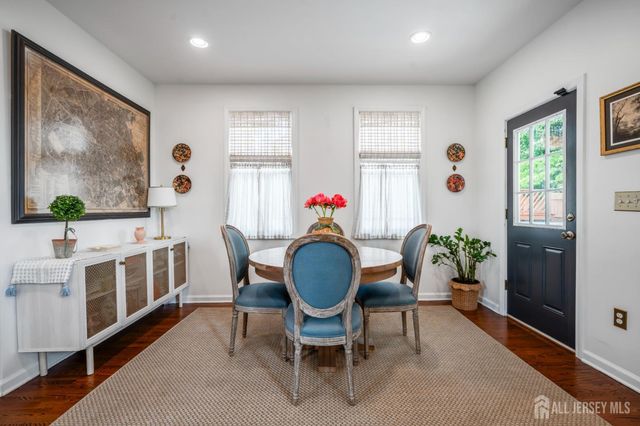 24 Dartmouth Street, Edison, NJ 08837