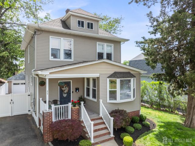 24 Dartmouth Street, Edison, NJ 08837
