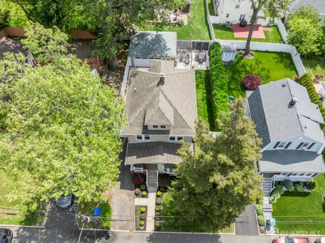 24 Dartmouth Street, Edison, NJ 08837