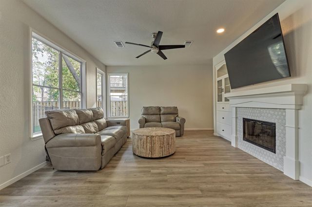 58 S Bethany Bend Circle, The Woodlands, TX 77382