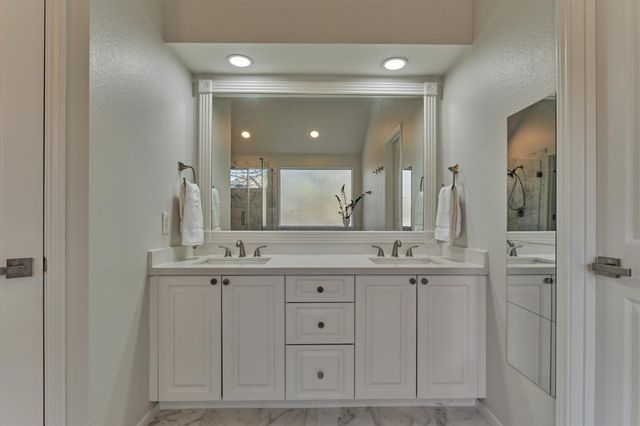 58 S Bethany Bend Circle, The Woodlands, TX 77382