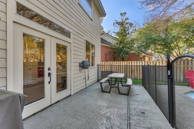 58 S Bethany Bend Circle, The Woodlands, TX 77382