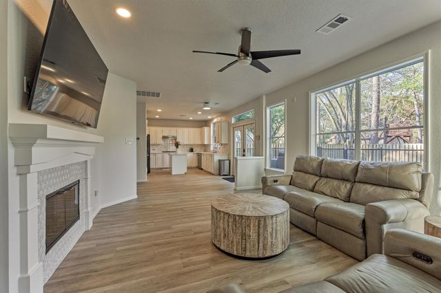 58 S Bethany Bend Circle, The Woodlands, TX 77382