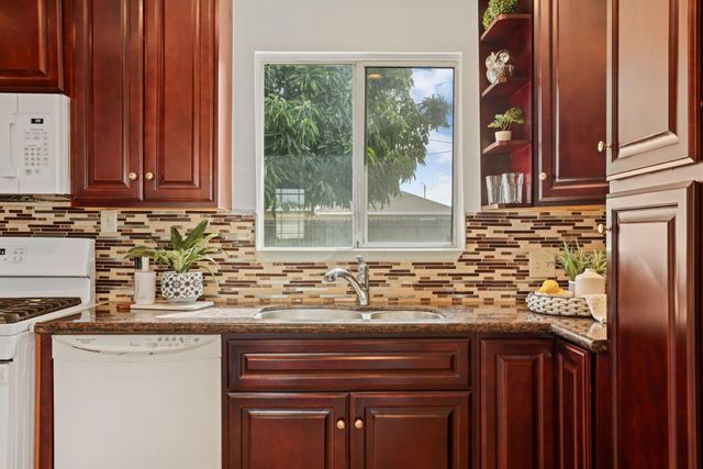 708 Ribier Ave, Lodi, CA 95240