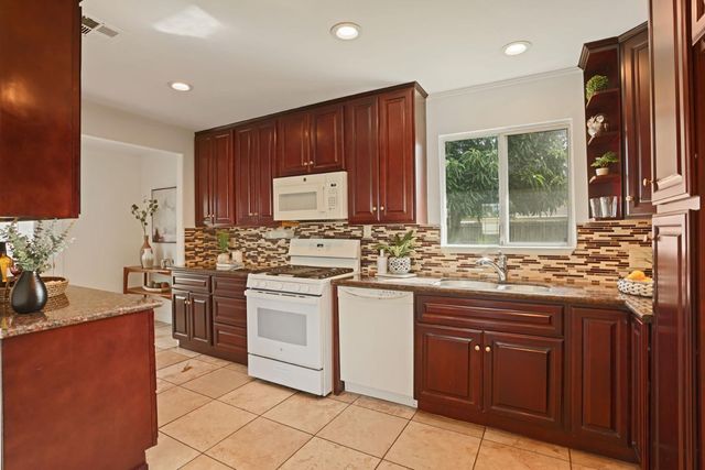 708 Ribier Ave, Lodi, CA 95240