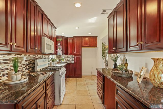 708 Ribier Ave, Lodi, CA 95240