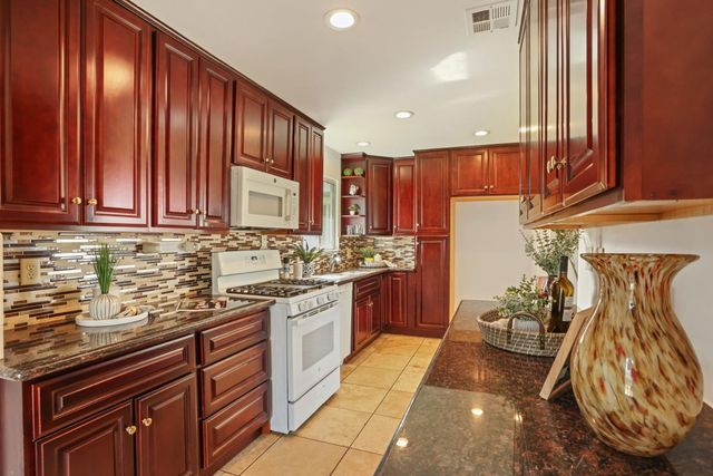 708 Ribier Ave, Lodi, CA 95240