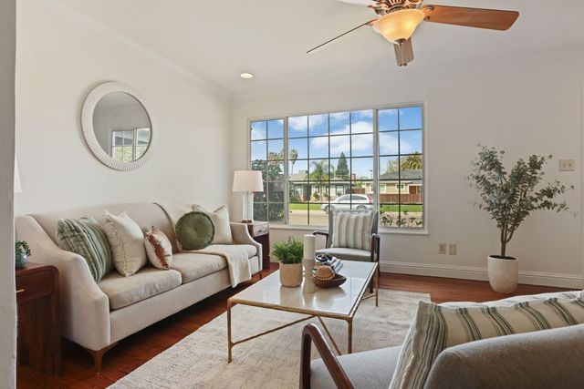 708 Ribier Ave, Lodi, CA 95240