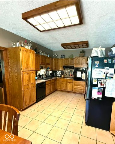 726 N Main Street, Carthage, IN 46115