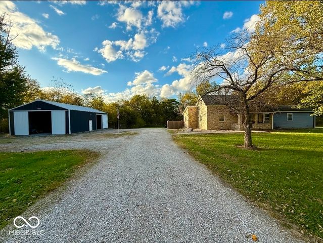 726 N Main Street, Carthage, IN 46115