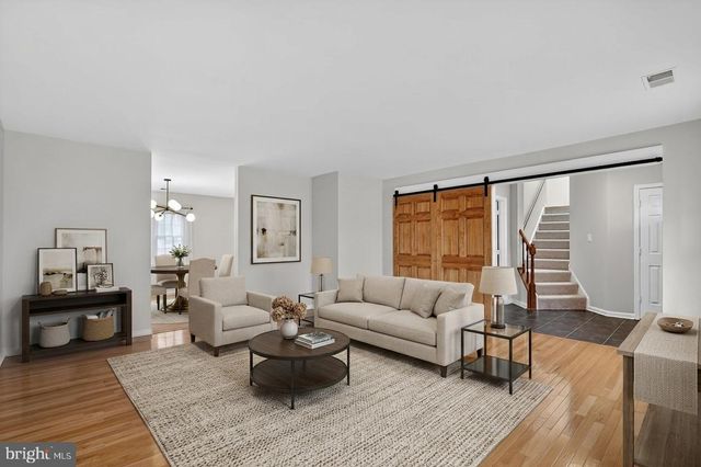 306 LOUNSBURY CT NE, Leesburg, VA 20176