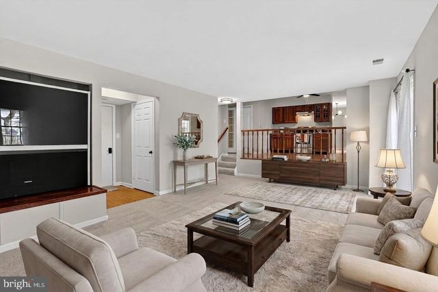 306 LOUNSBURY CT NE, Leesburg, VA 20176