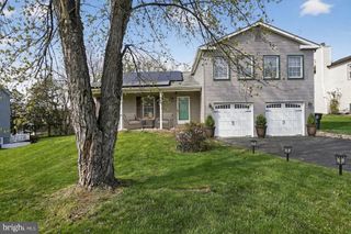 306 LOUNSBURY CT NE, Leesburg, VA 20176