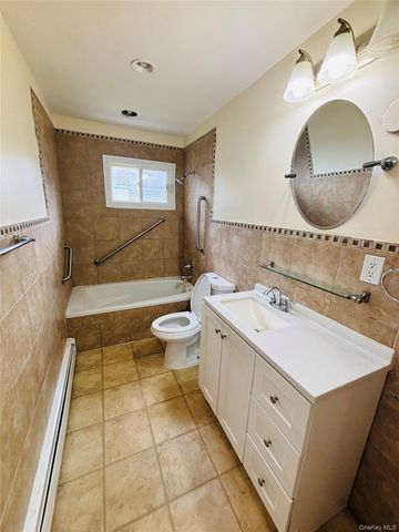 537 Lakeway Drive, West Babylon, NY 11704