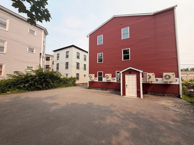 33 Pleasant St 3, Leominster, MA 01453