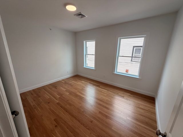 33 Pleasant St 3, Leominster, MA 01453