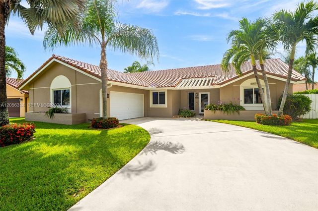 5621 Thornbluff Avenue, Davie, FL 33331