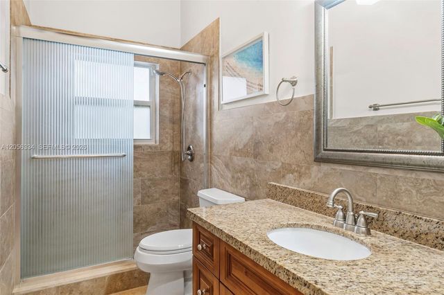5621 Thornbluff Avenue, Davie, FL 33331