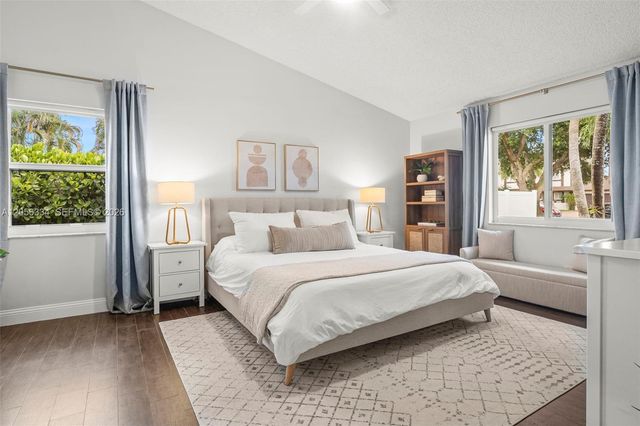 5621 Thornbluff Avenue, Davie, FL 33331
