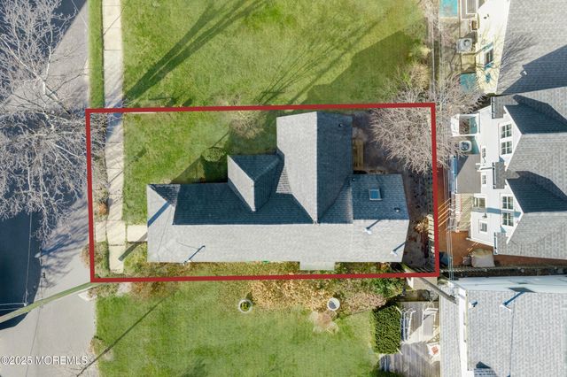 81 Inskip Avenue, Ocean Grove, NJ 07756