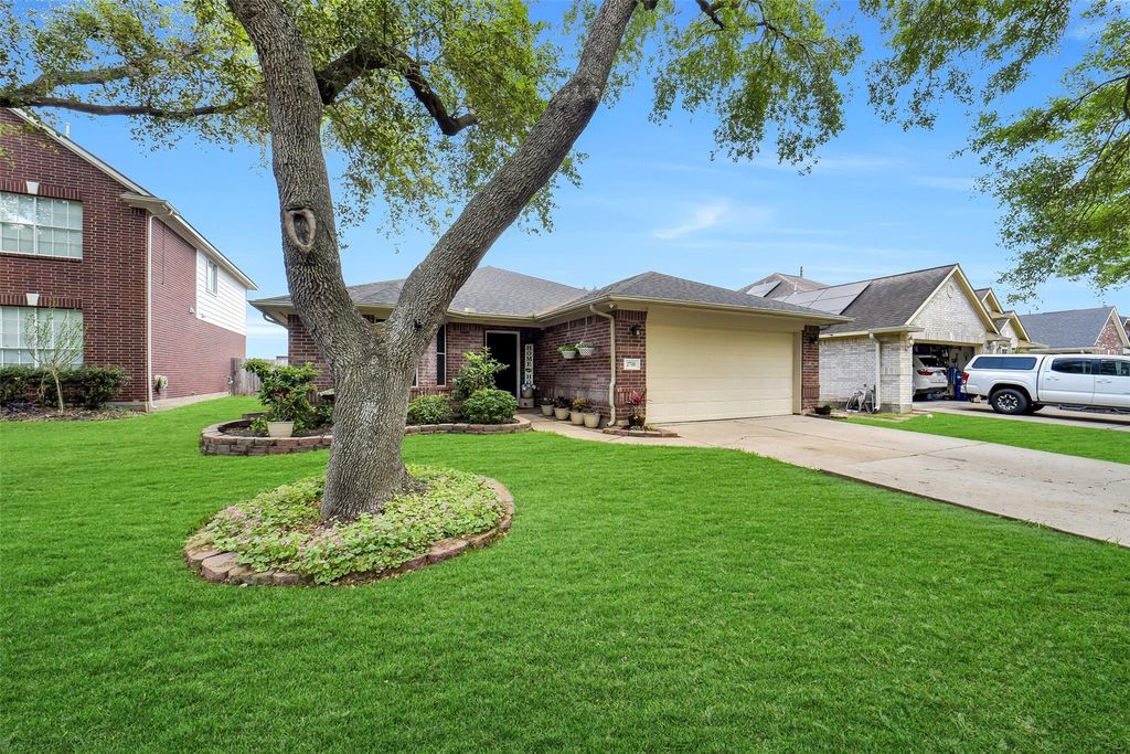 2710 Millers Falls Court, Richmond, TX 77406