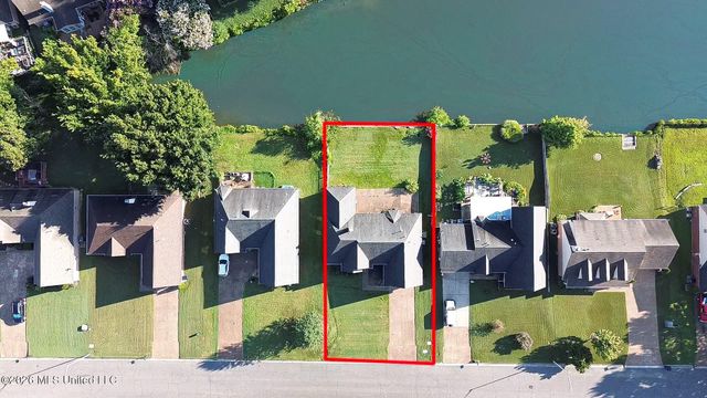 9158 Lakeside Drive, Olive Branch, MS 38654