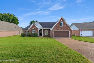 9158 Lakeside Drive, Olive Branch, MS 38654