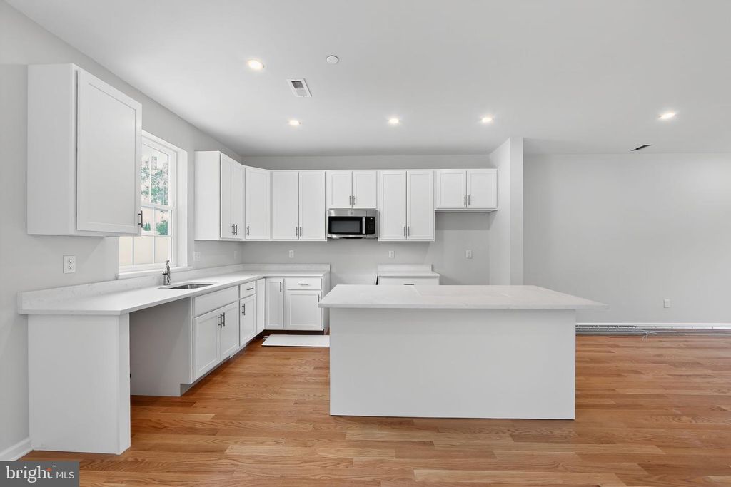 43 ROOSEVELT AVE, Hatfield, PA 19440