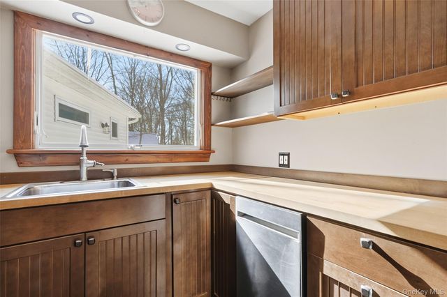 19 Curry Road, Mahopac, NY 10541