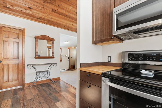 19 Curry Road, Mahopac, NY 10541